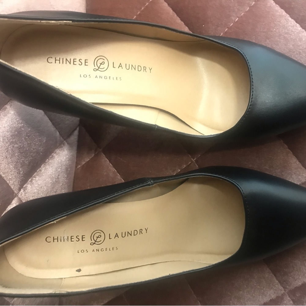 Basic Black Pumps Simple Black Pumps - image 5